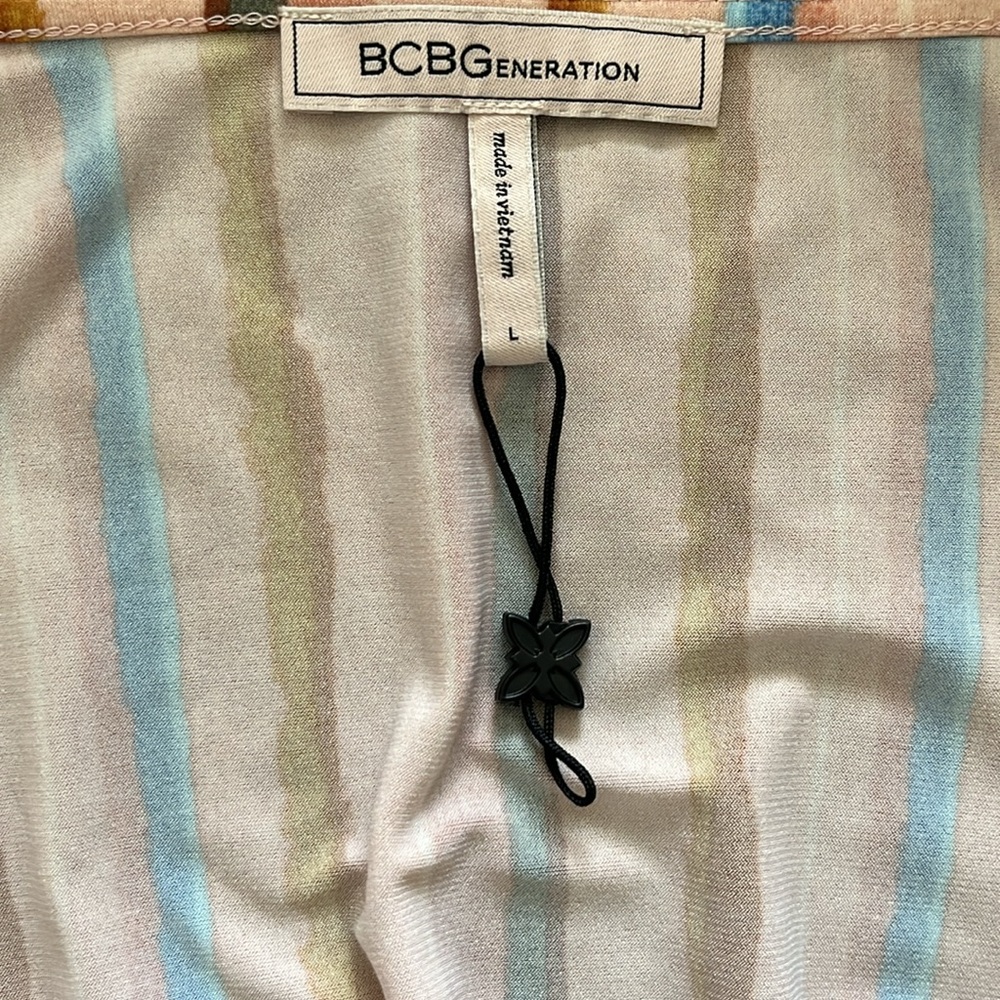 BCBG generation Wrap dress - Picture 5 of 6